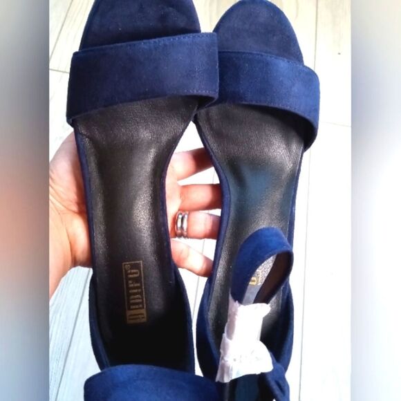 (52-3916)  Idifu Heels Sz 8 - Picture 5 of 9